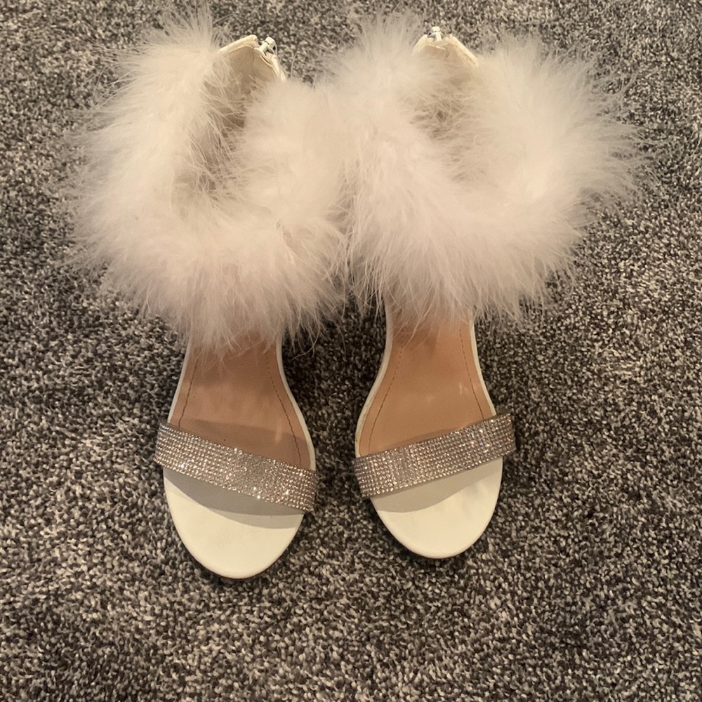 Windsor white feather heels